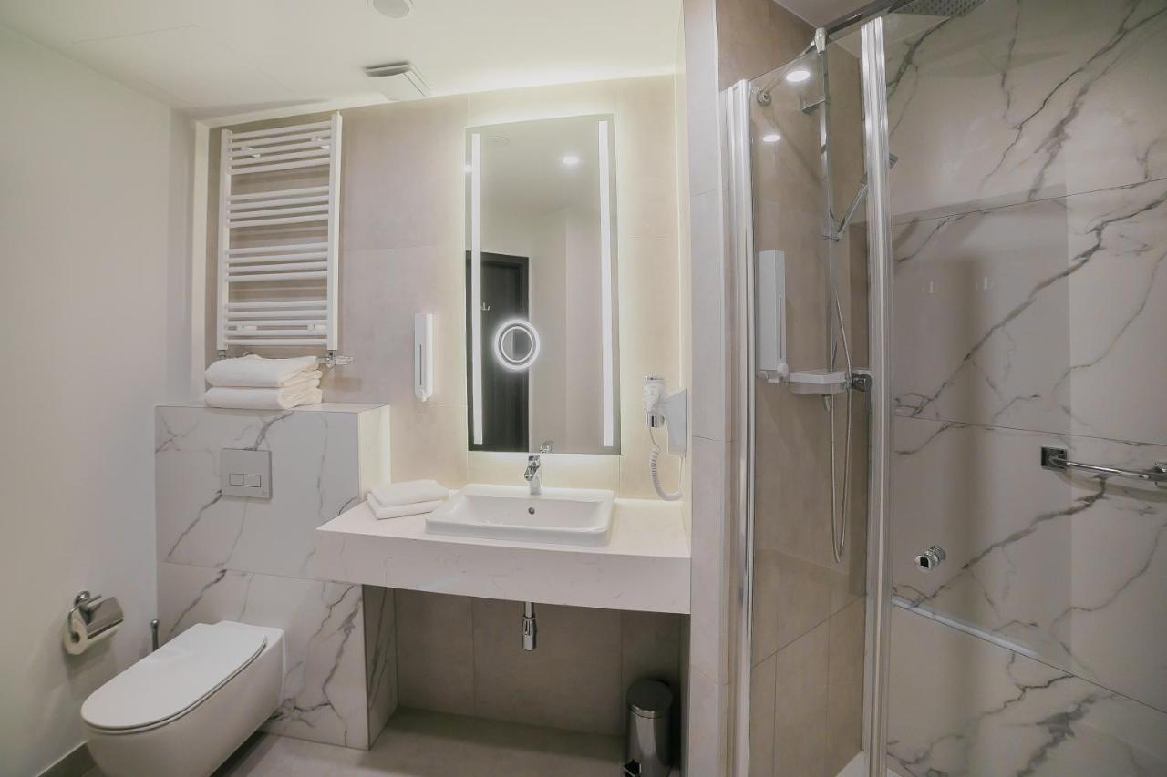 East Hotel 4*