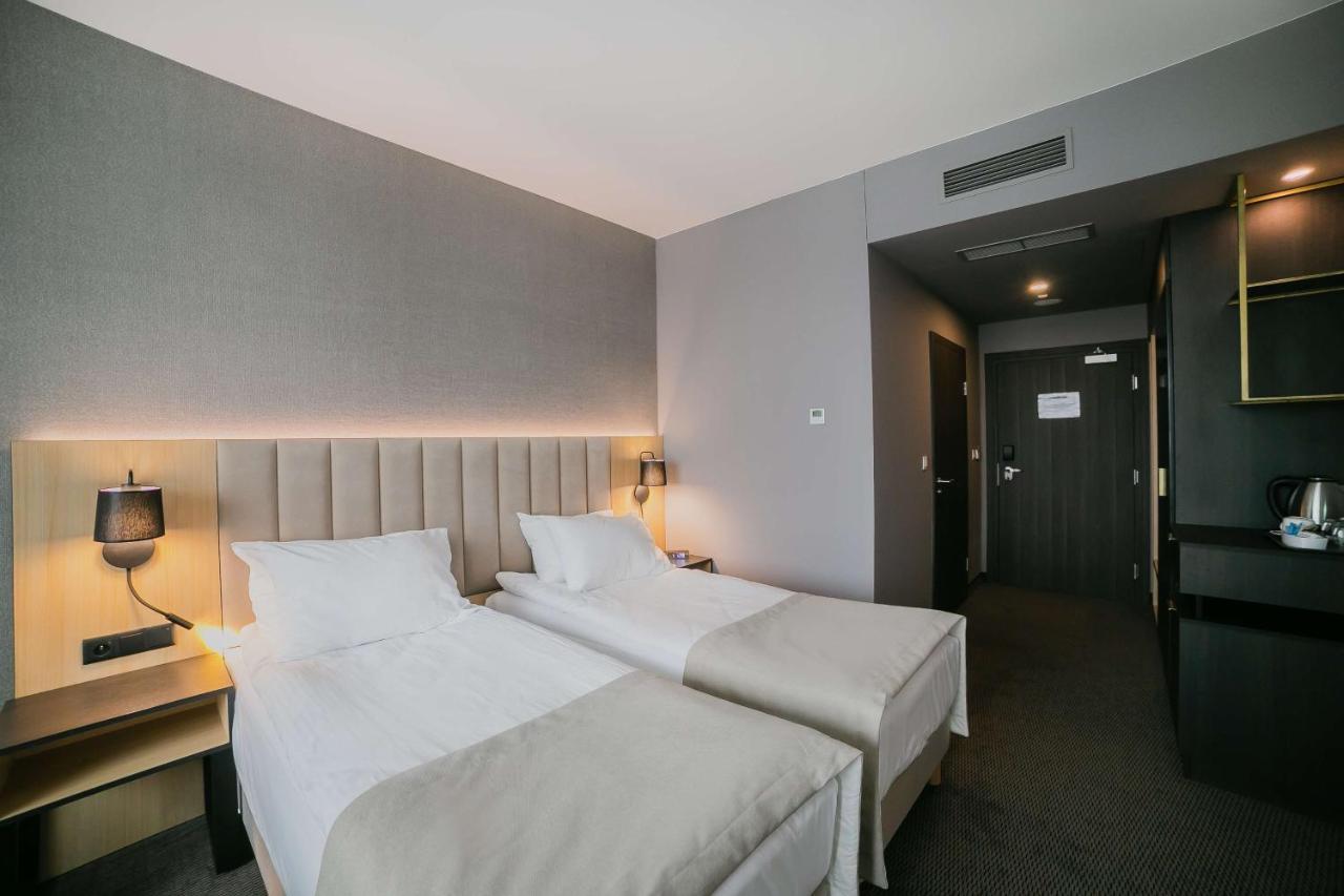 Hotel East