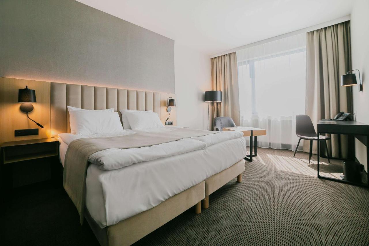Hotel V