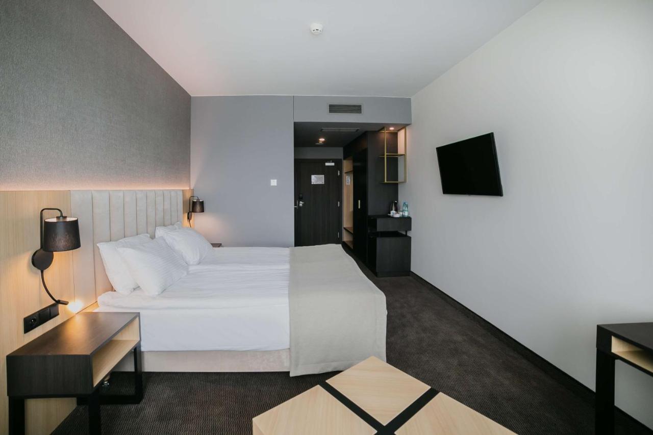 Hotel V