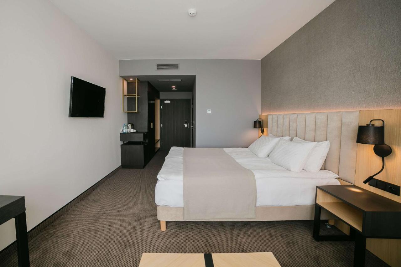 V Hotel